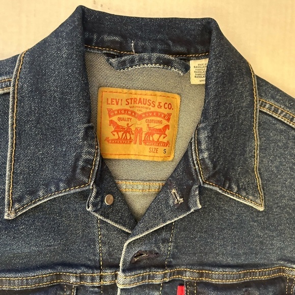 Levis mens regular fit denim trucker jean jacket w/button front & cuffs Sz-S.X19 - Picture 7 of 13